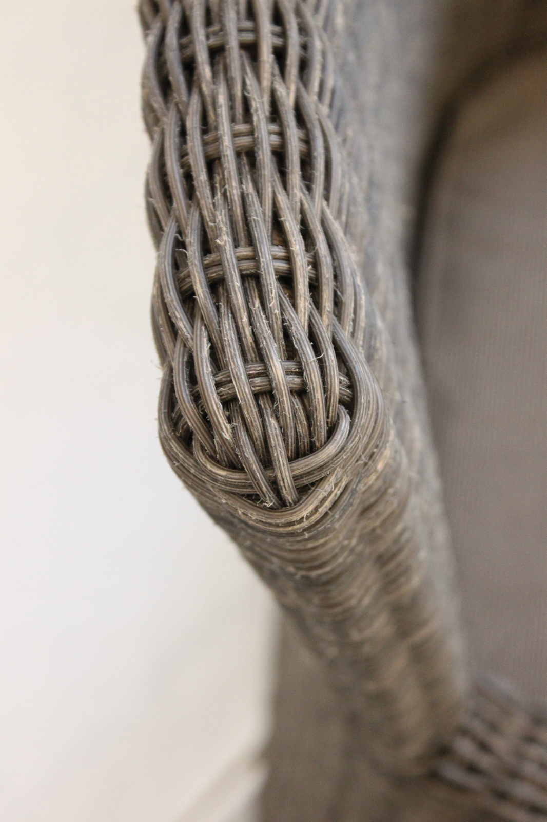Corsica_armrest_035